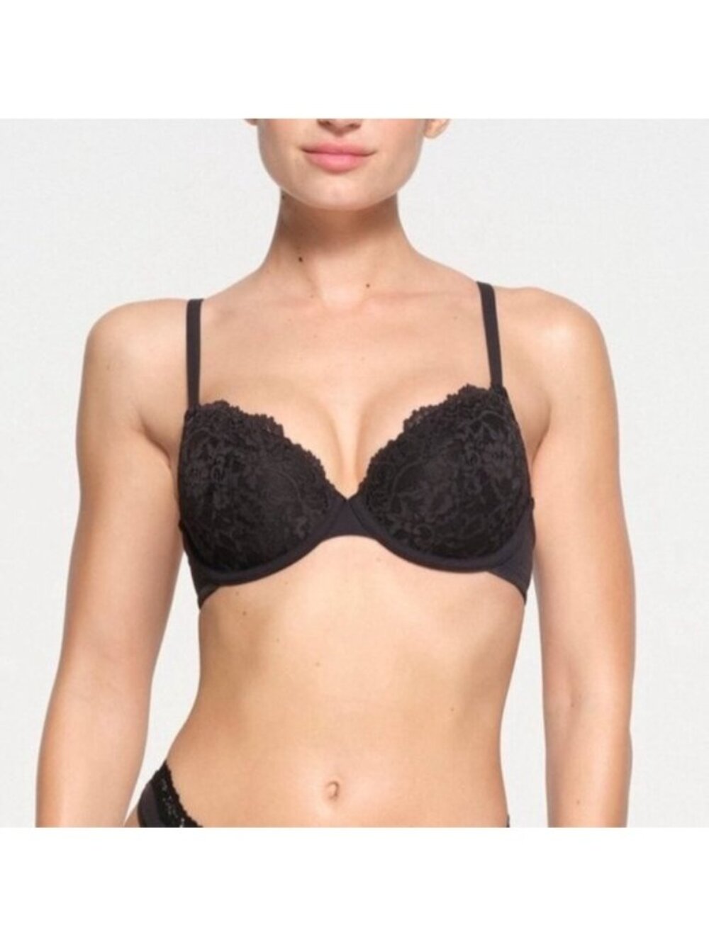 SKIMS Fits Everybody Lace T-Shirt Bra in Onyx Black Lace Underwire
